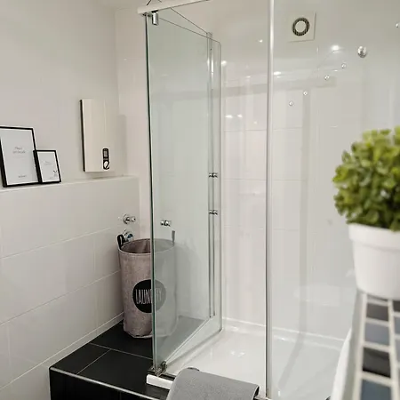90M2 I Central I Netflix I Wifi I Free Parking I Lia Apartments Hanóver Exterior foto